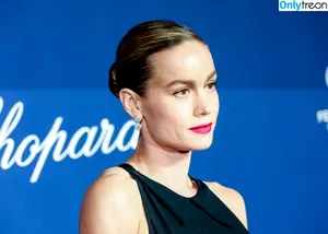 Brie Larson / brielarson nude photo #1858