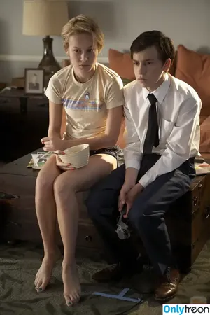 Brie Larson / brielarson фото голая #1954