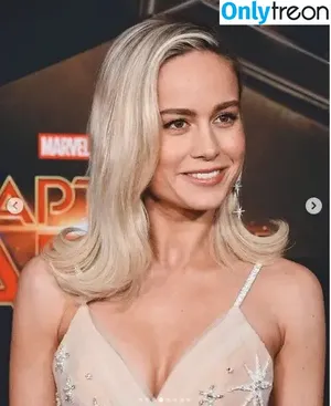 Brie Larson / brielarson фото голая #1990
