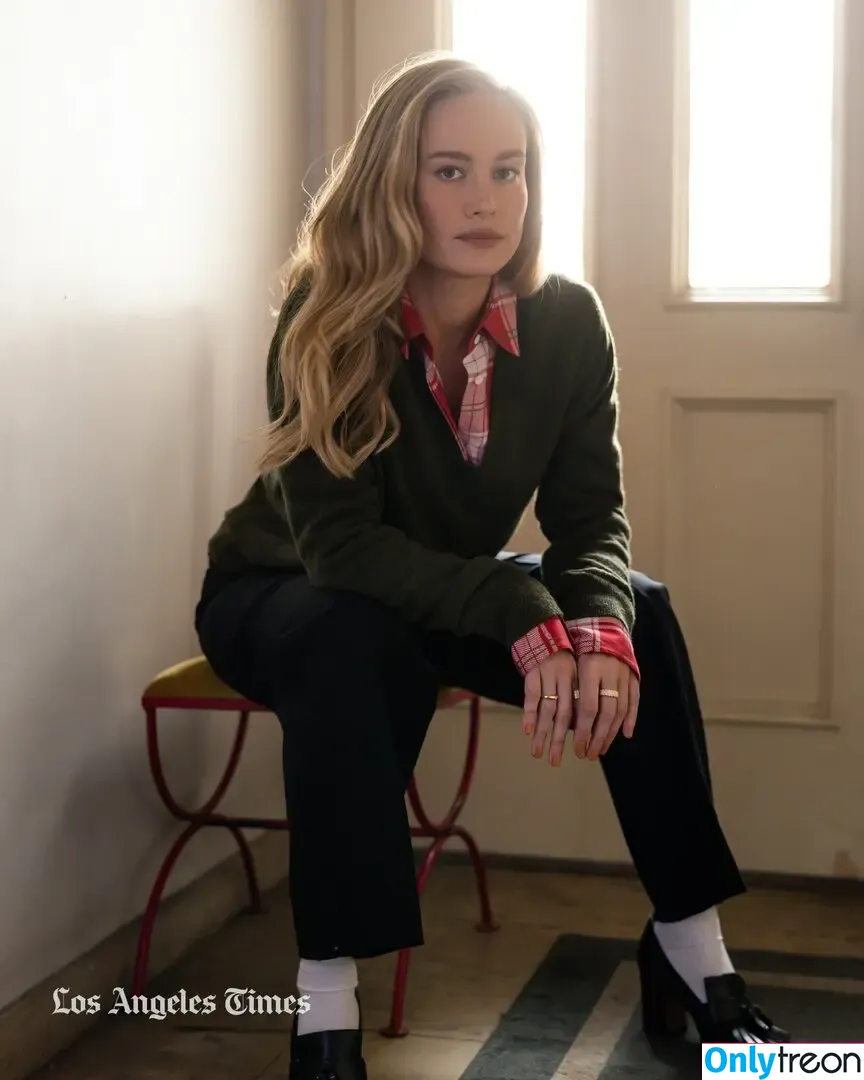 Brie Larson nude photo #1451 (brielarson)