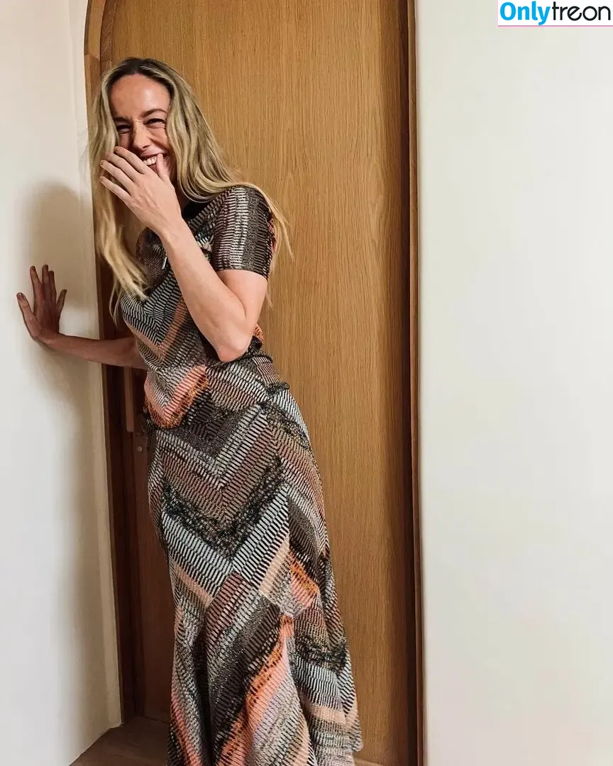 Brie Larson nude photo #1574 (brielarson)