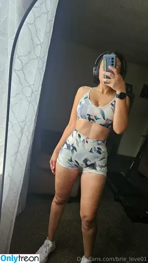 brie_love01 / bree.loves01 nude photo #0029