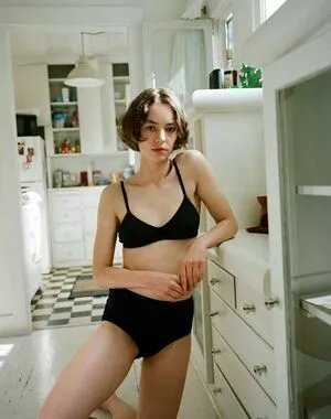 Brigette Lundy-Paine / briiiiiiiiiig nude photo #0008