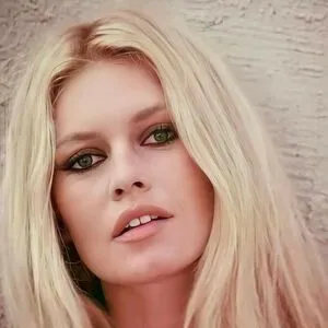 Brigitte Bardot / brigittebardotbb фото голая #0085