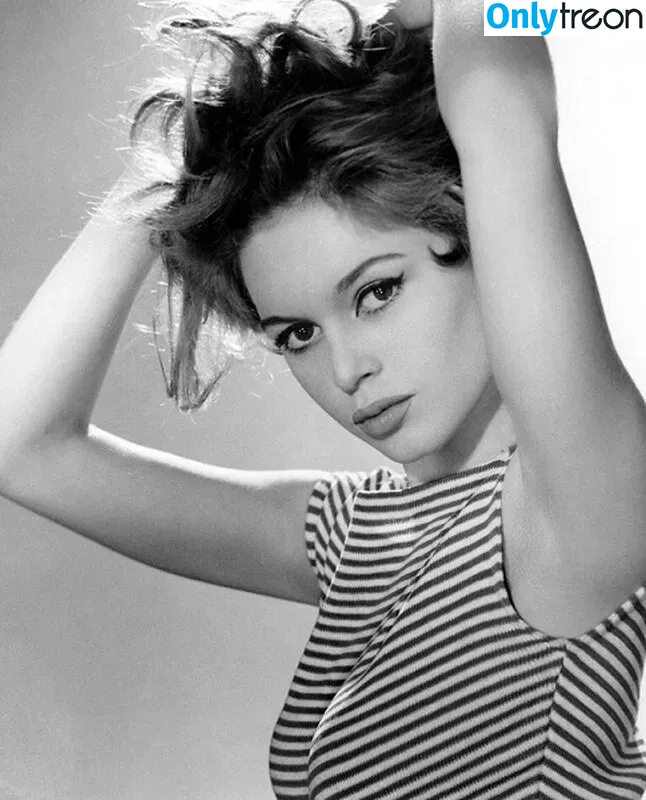 Brigitte Bardot голая photo #0044 (brigittebardotbb)