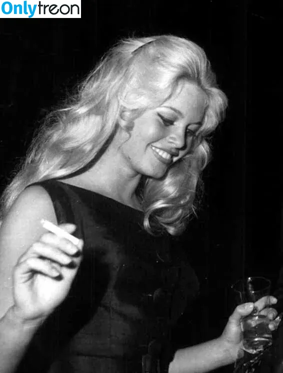 Brigitte Bardot голая photo #0128 (brigittebardotbb)