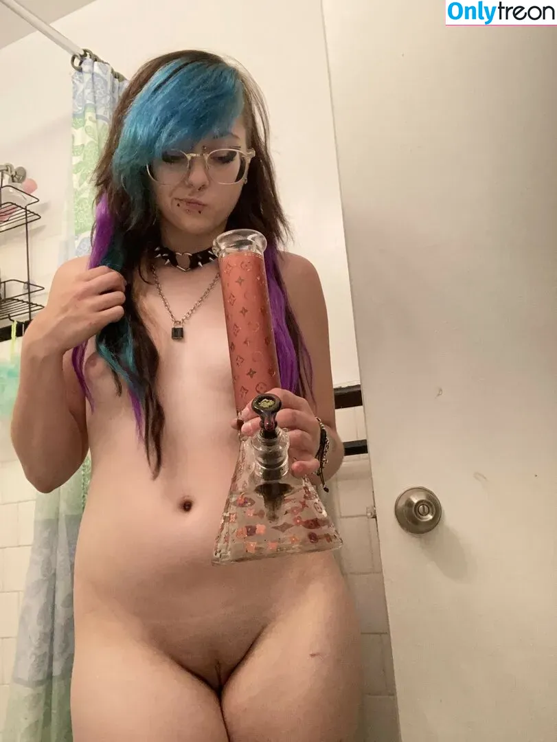 briibeexx nude photo #0005 (bribrokencyde / briibeexx2.0)