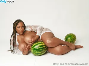 brijasplayroom / briicosplays nude photo #0045