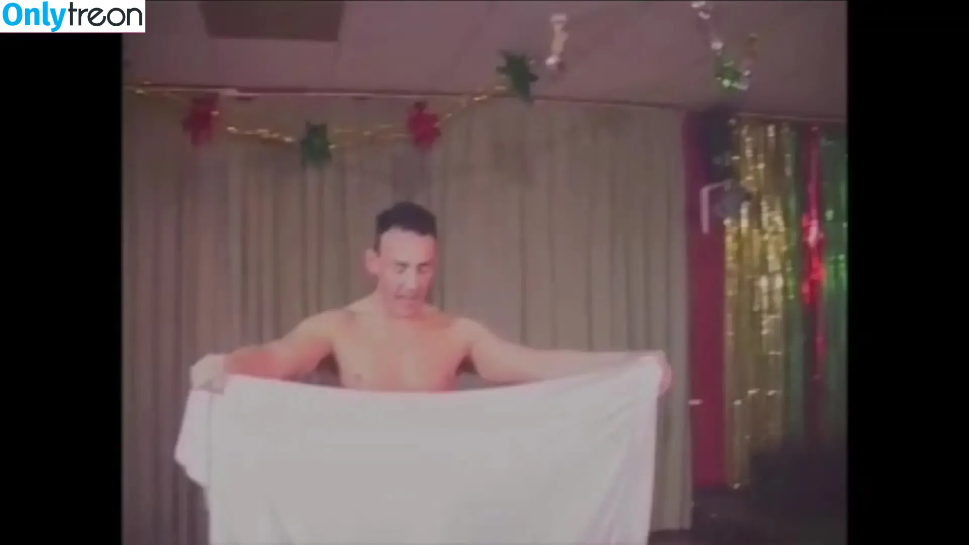 British 00's Porn голая photo #2035 (iamthirtyaf)