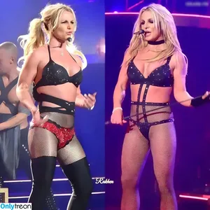 Britney Spears / britneyspears / xoxobritneyj nude photo #3472