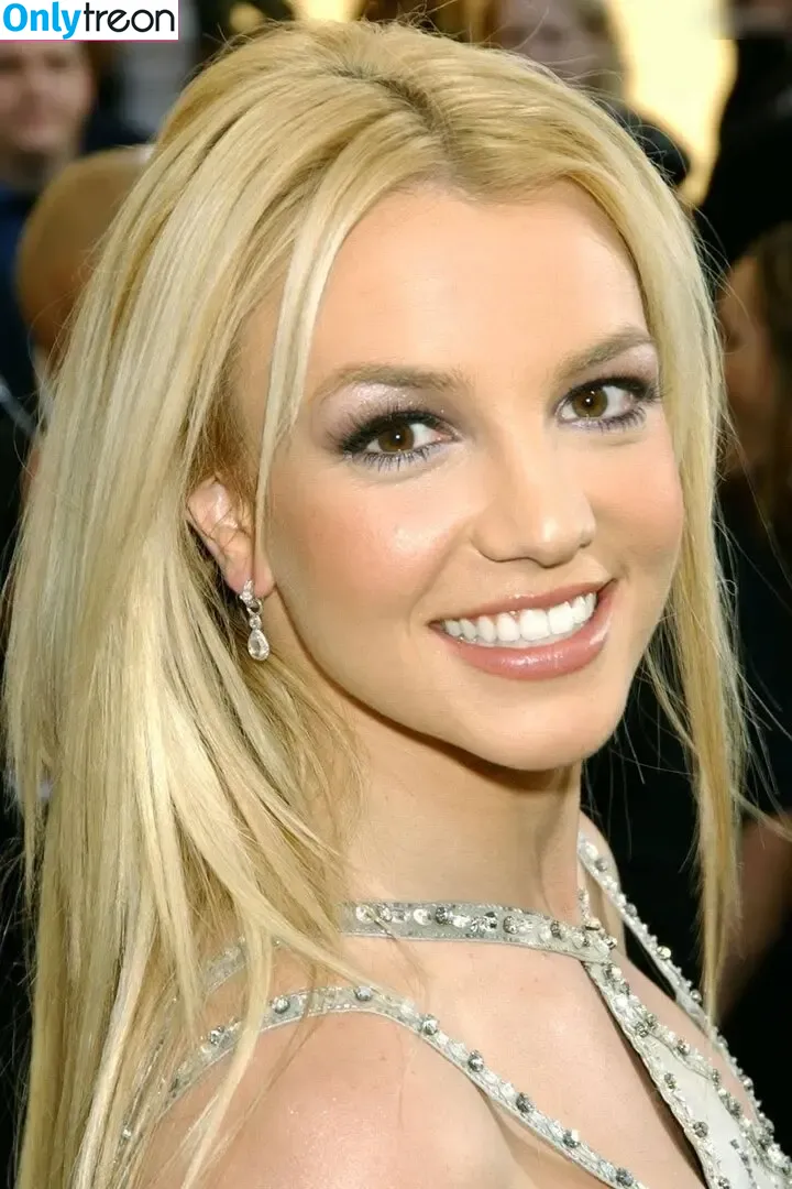 Britney Spears голая photo #3535 (britneyspears / xoxobritneyj)