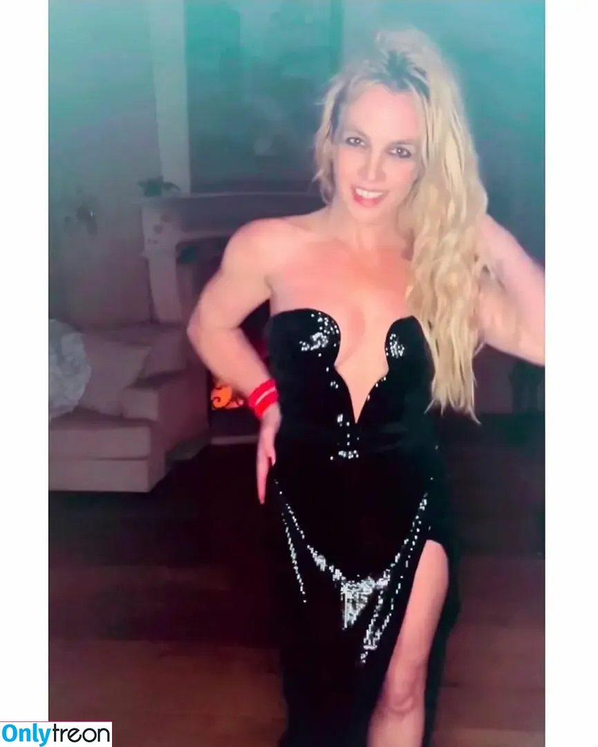 Britney Spears nude photo #3739 (britneyspears / xoxobritneyj)