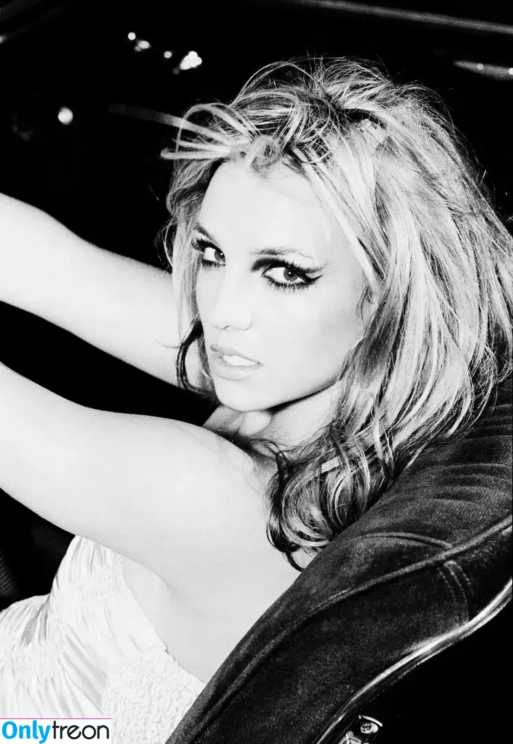 Britney Spears nude photo #4460 (britneyspears / xoxobritneyj)