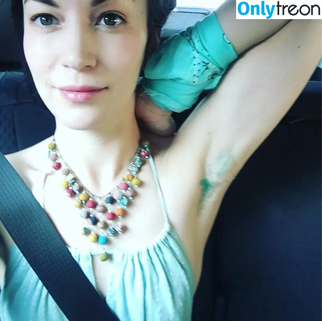 Britt Lower nude photo #0041 (brittle)