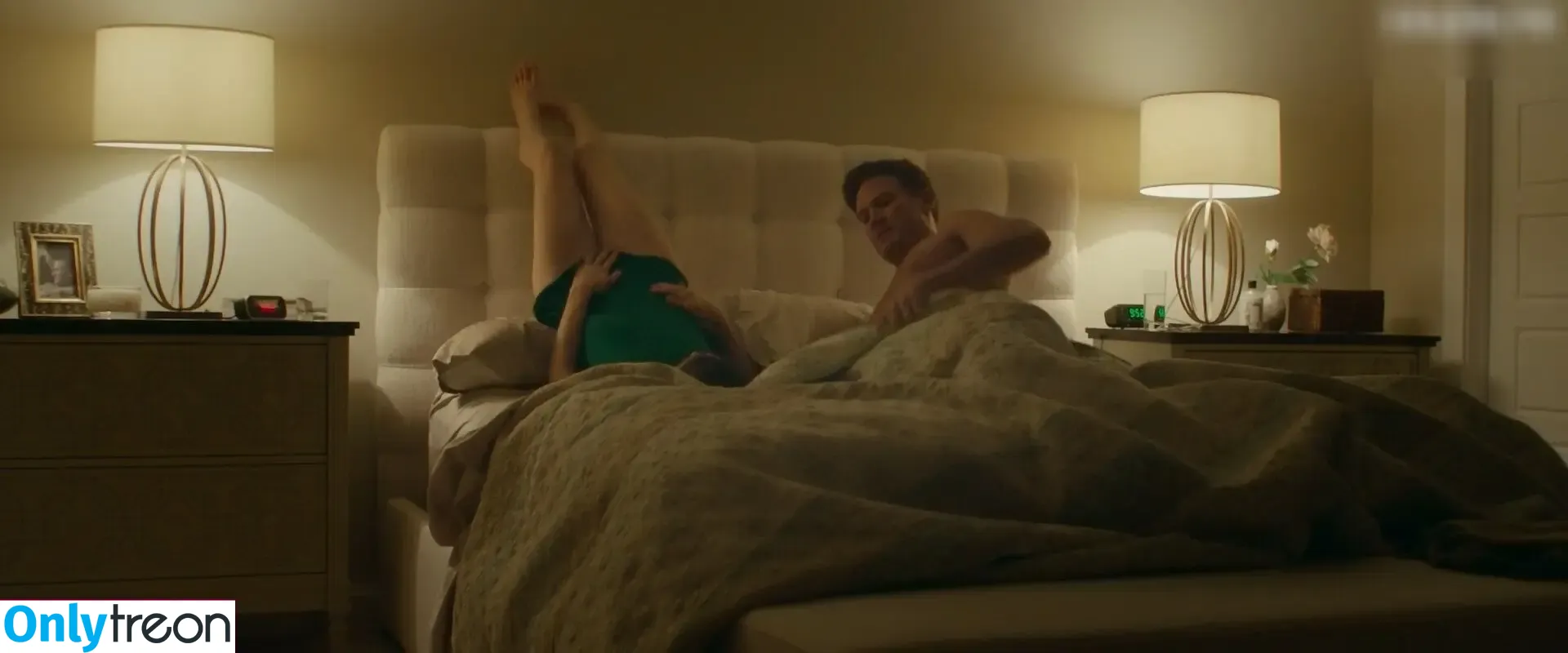 Britt Lower nude photo #0070 (brittle)