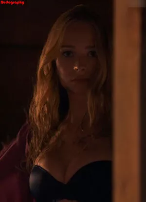 Britt Robertson / brittlrobertson / masterrobertson фото голая #0074