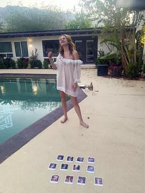 Britt Robertson / brittlrobertson / masterrobertson фото голая #0091