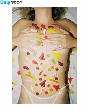 Brittany Cosgrove / brattycosgrove фото голая #0008