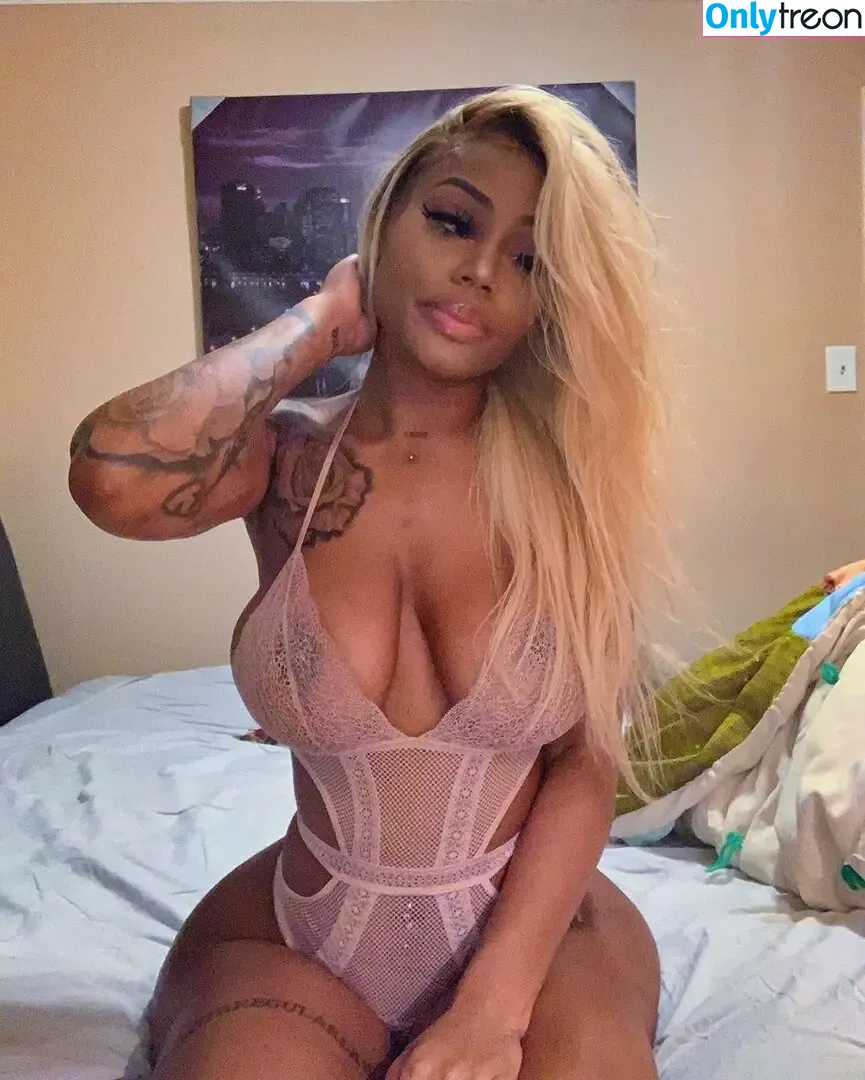 Brittany Kayek nude photo #0024 (bkellykaye / brittany kelly / brittkayek001 / ohh_kayeeee)