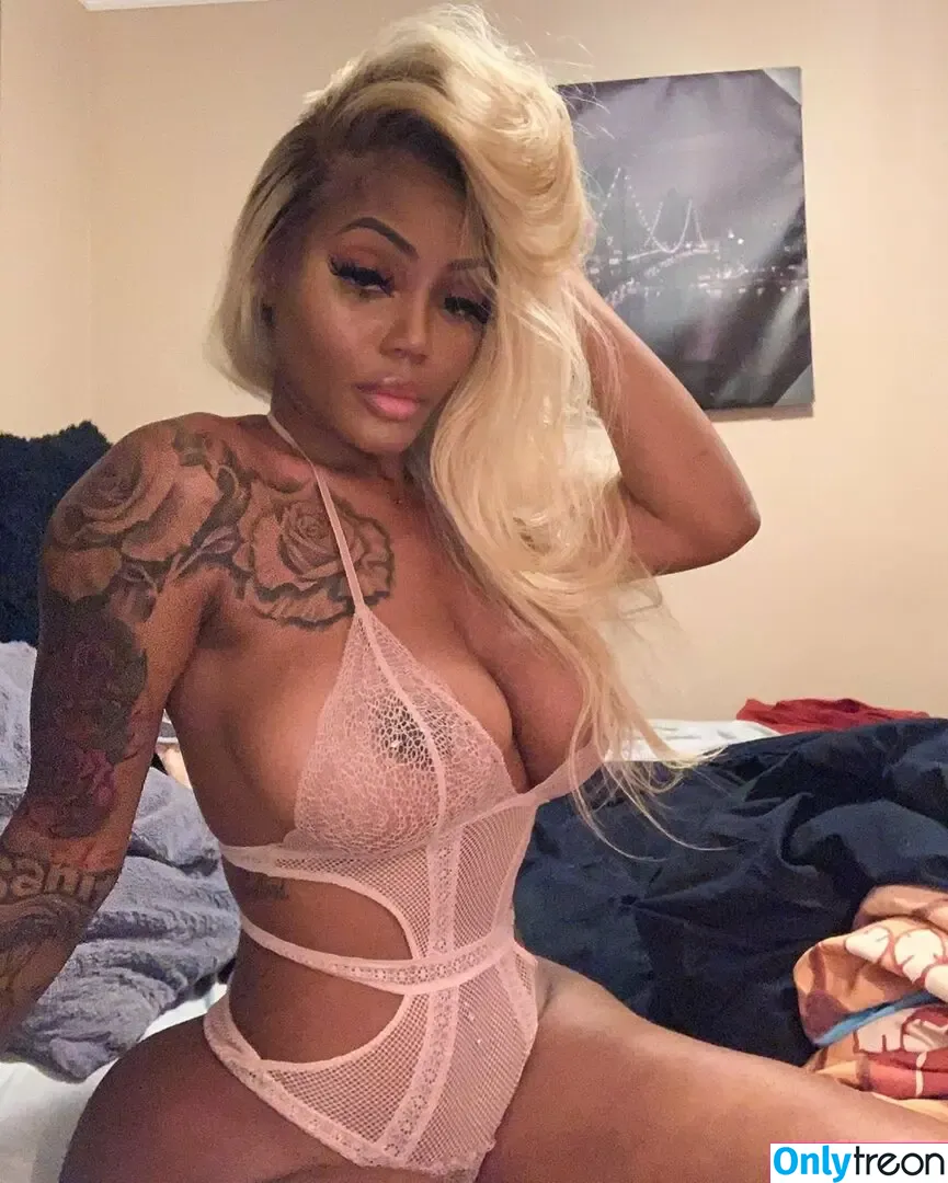 Brittany Kayek nude photo #0025 (bkellykaye / brittany kelly / brittkayek001 / ohh_kayeeee)