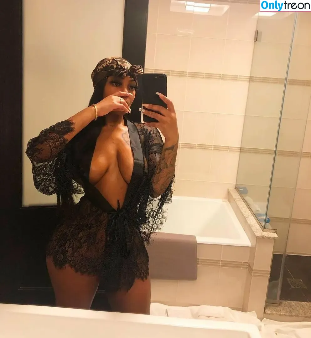 Brittany Kayek nude photo #0034 (bkellykaye / brittany kelly / brittkayek001 / ohh_kayeeee)