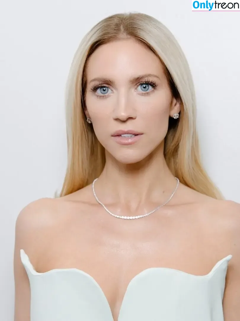 Brittany Snow голая photo #0234 (brittanysnow)