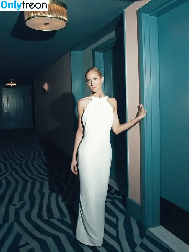 Brittany Snow голая photo #0252 (brittanysnow)