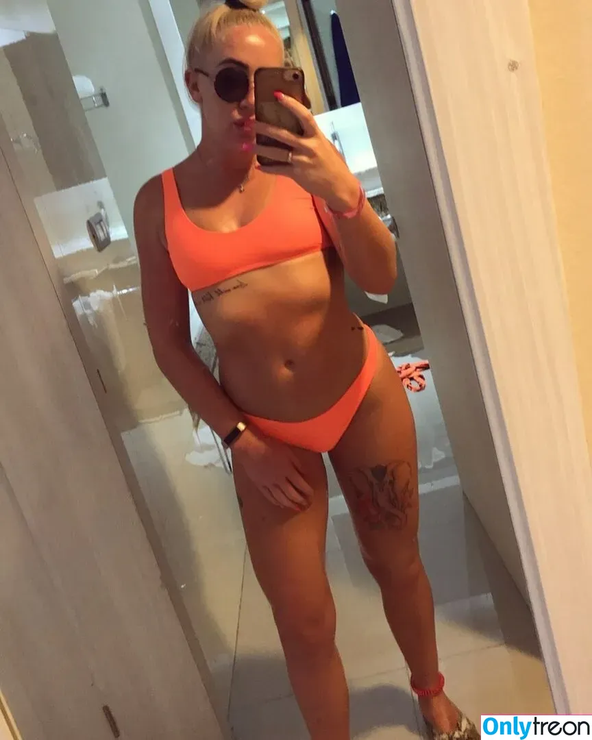 Brittany Wilkinson nude photo #0055 (briittany_wilkinson / hey_its_britt)