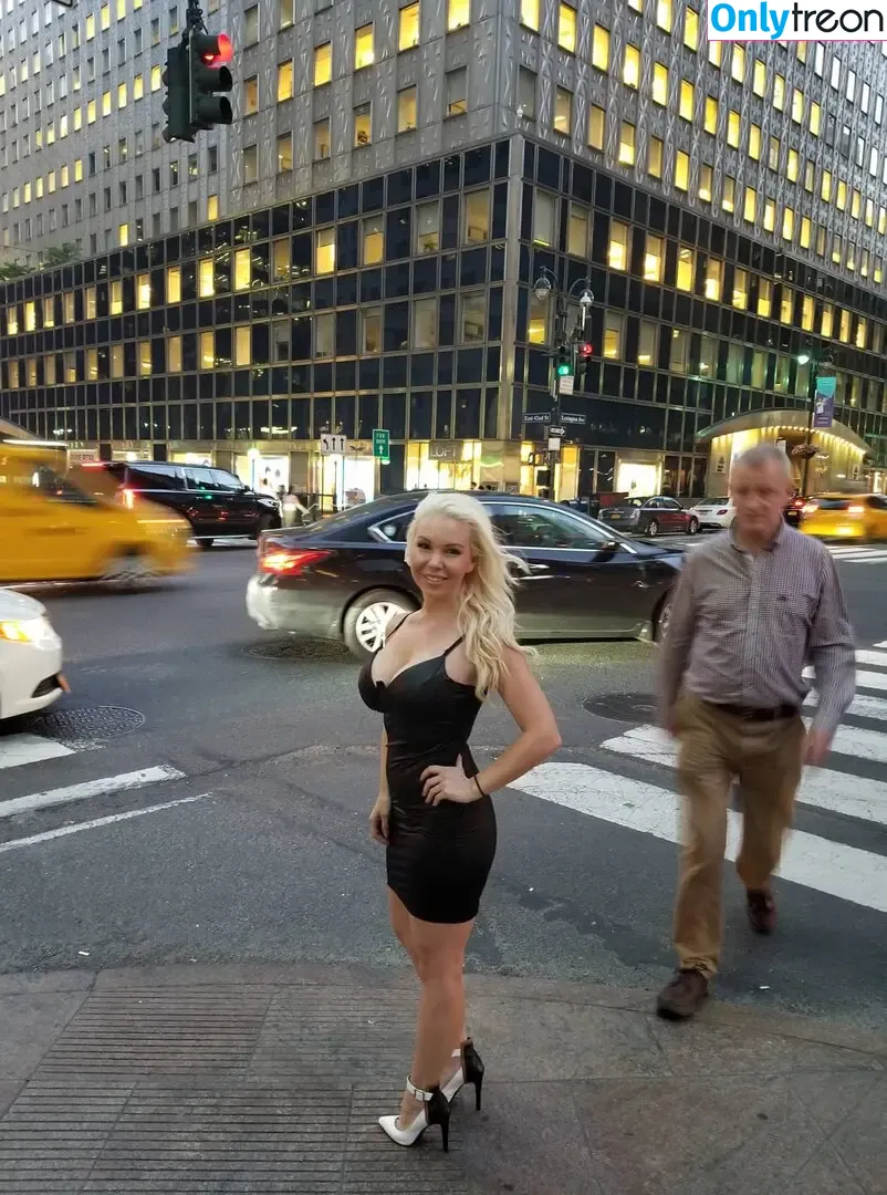brittogonofski nude photo #0048 (brittogonofski)
