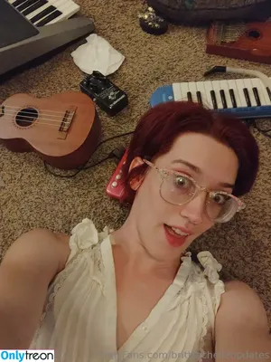 brittrachelleupdates / b_lareina nude photo #0326