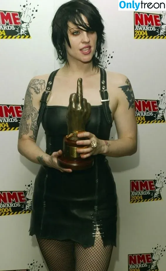 Brody Dalle nude photo #0006 (nerdjuice79)