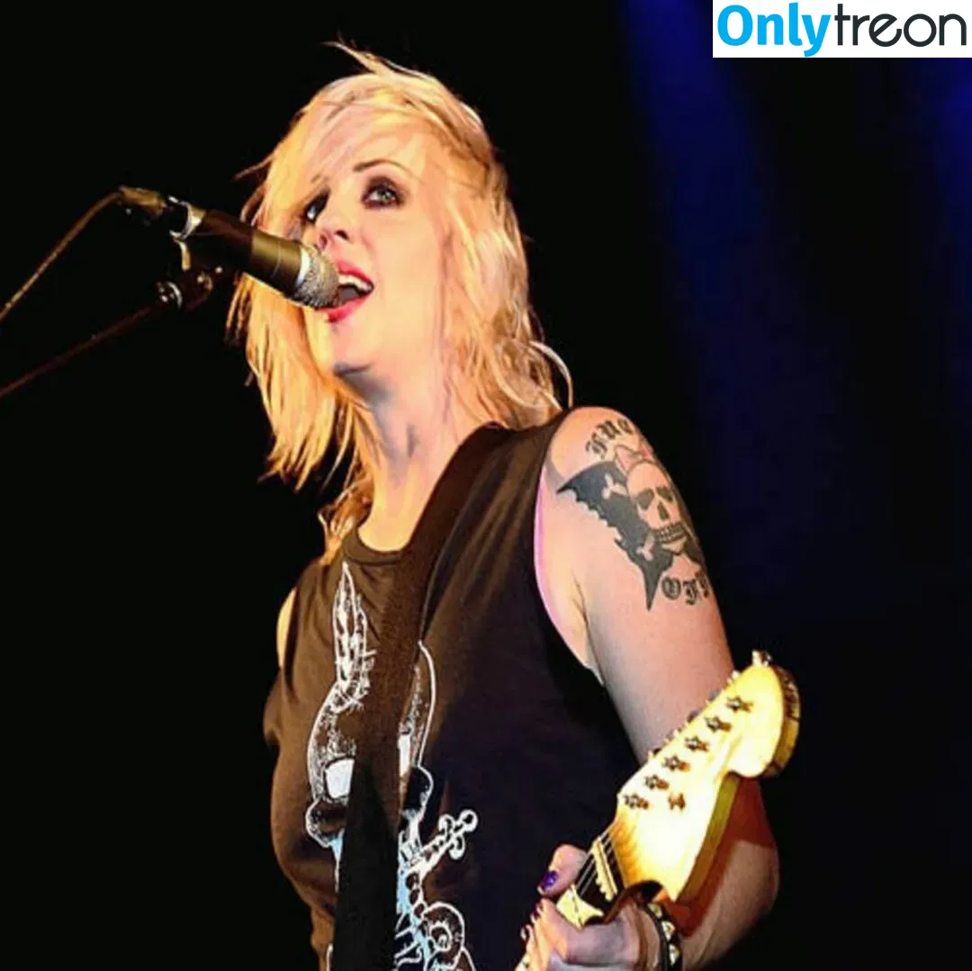 Brody Dalle nude photo #0014 (nerdjuice79)