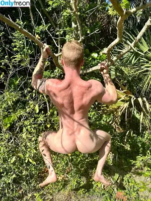 brody.foxxx / followyomama nude photo #0006