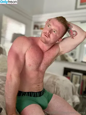 brody.foxxx / followyomama nude photo #0029