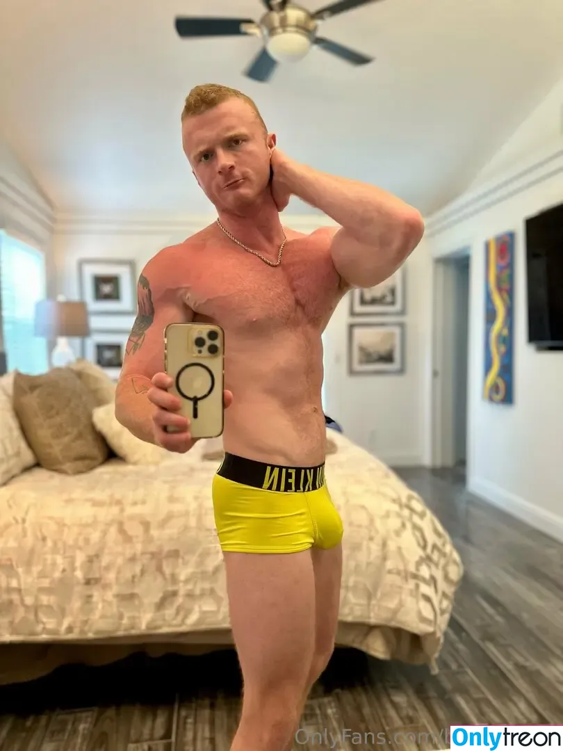 brody.foxxx nude photo #0021 (followyomama)
