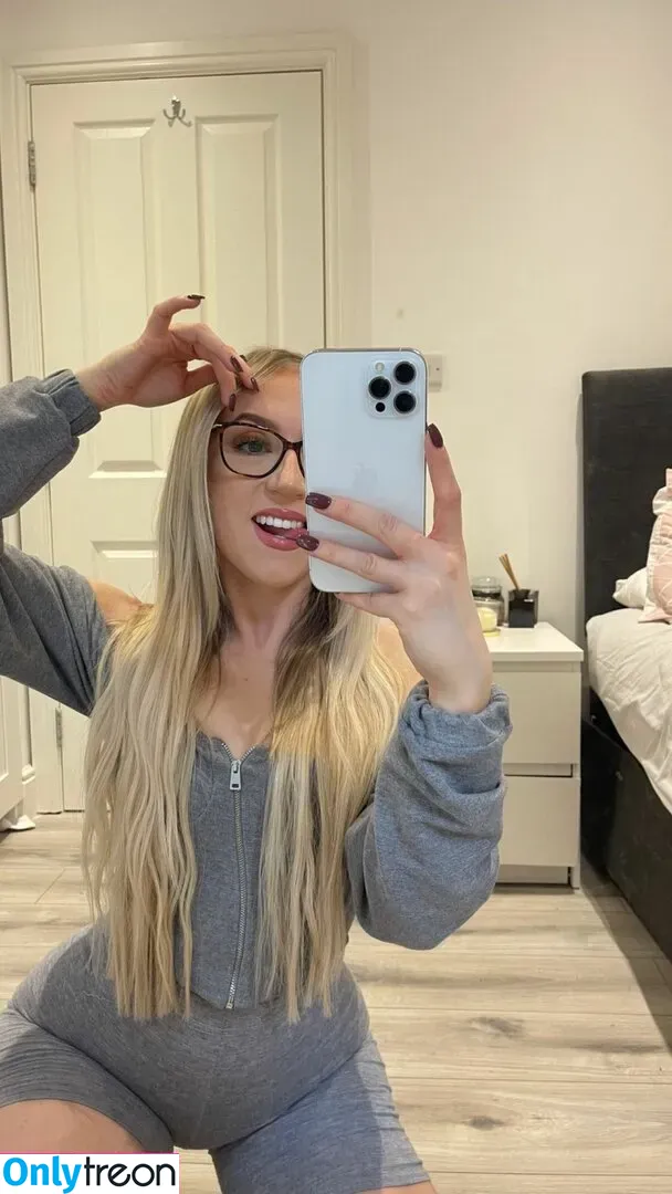 Brogan Small голая photo #0043 (brogan_nyc / brogansmall_)