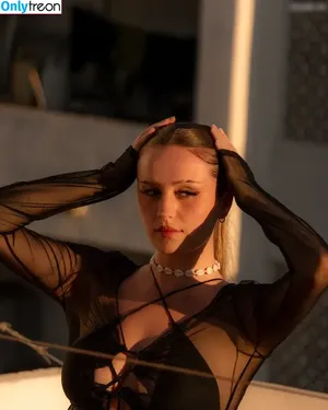 Brok3ndollz / emmo.ig / emmo.ig nude photo #0036