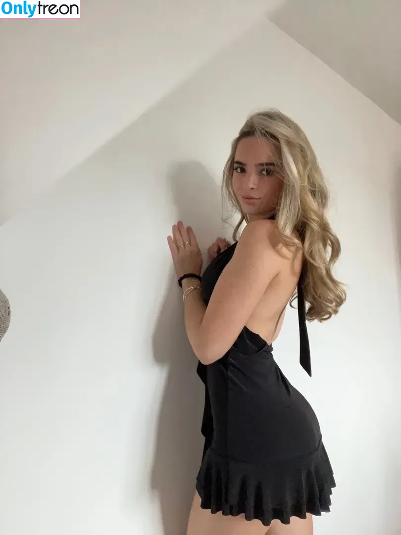 Brooke Tatchell nude photo #0024 (brooketatchell)