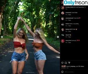 Brookeashleyxo / brookaa_bellaa nude photo #0003