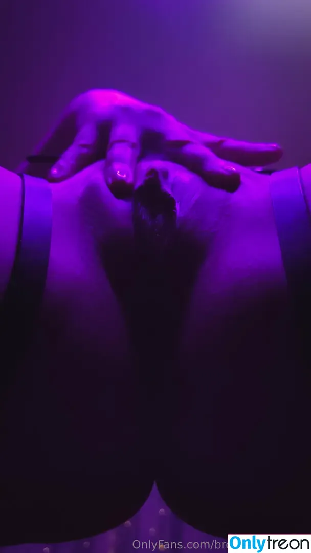 brookelynnebriar nude photo #0021 (missbrooke_lyn)