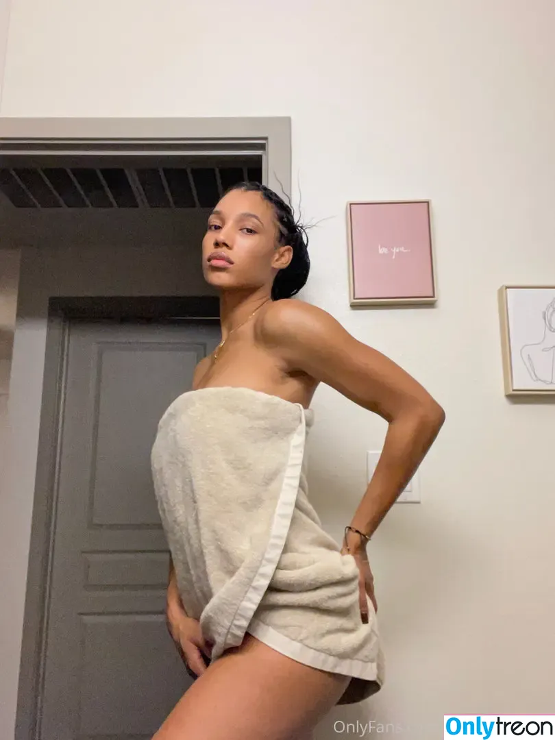 Brookliyn Wren голая photo #0014 (UFC Ring Girl / brookliyn_wren / helloBROOKLIYN)