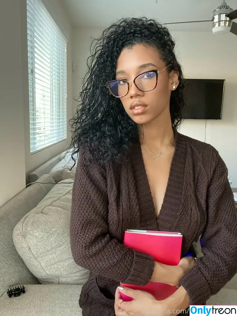 Brookliyn Wren голая photo #0117 (UFC Ring Girl / brookliyn_wren / helloBROOKLIYN)