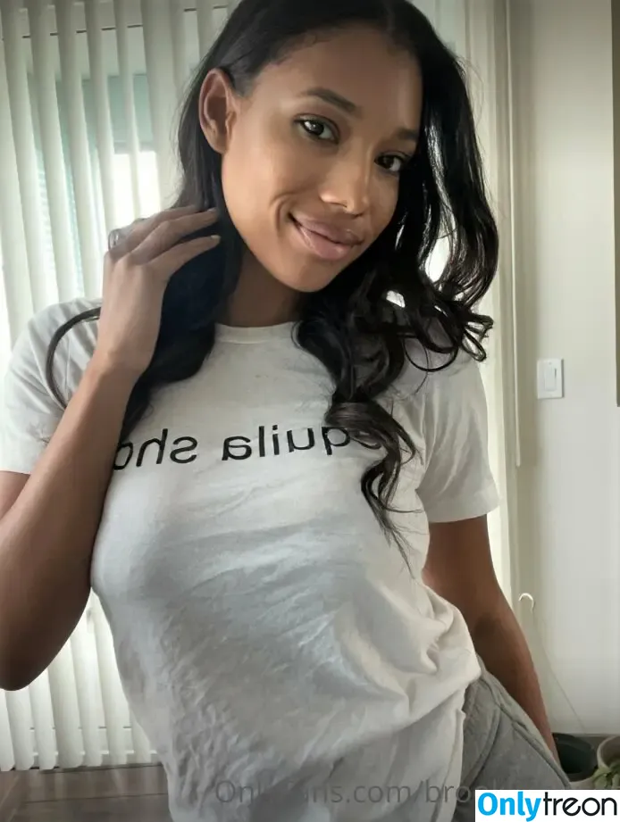 Brookliyn Wren голая photo #0179 (UFC Ring Girl / brookliyn_wren / helloBROOKLIYN)