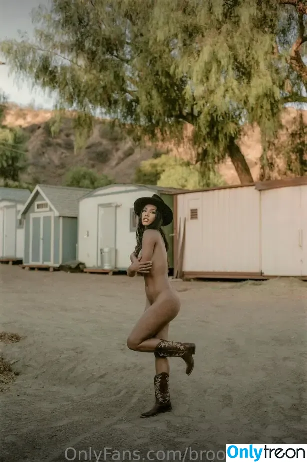 Brookliyn Wren голая photo #0186 (UFC Ring Girl / brookliyn_wren / helloBROOKLIYN)