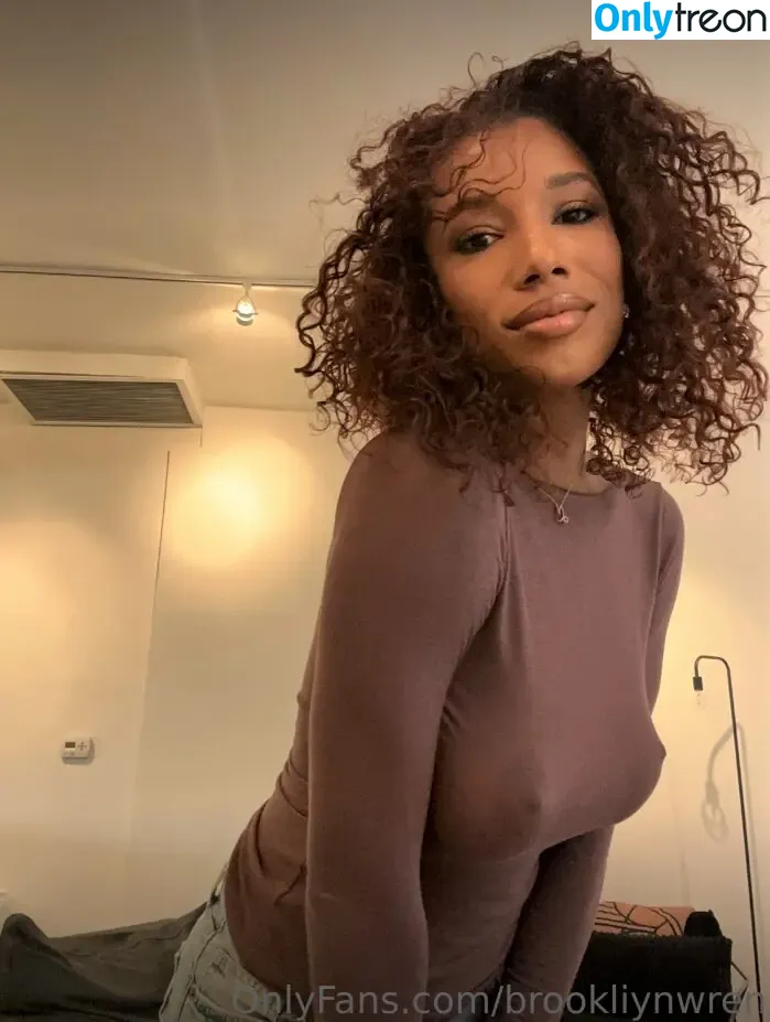 Brookliyn Wren nude photo #0201 (UFC Ring Girl / brookliyn_wren / helloBROOKLIYN)