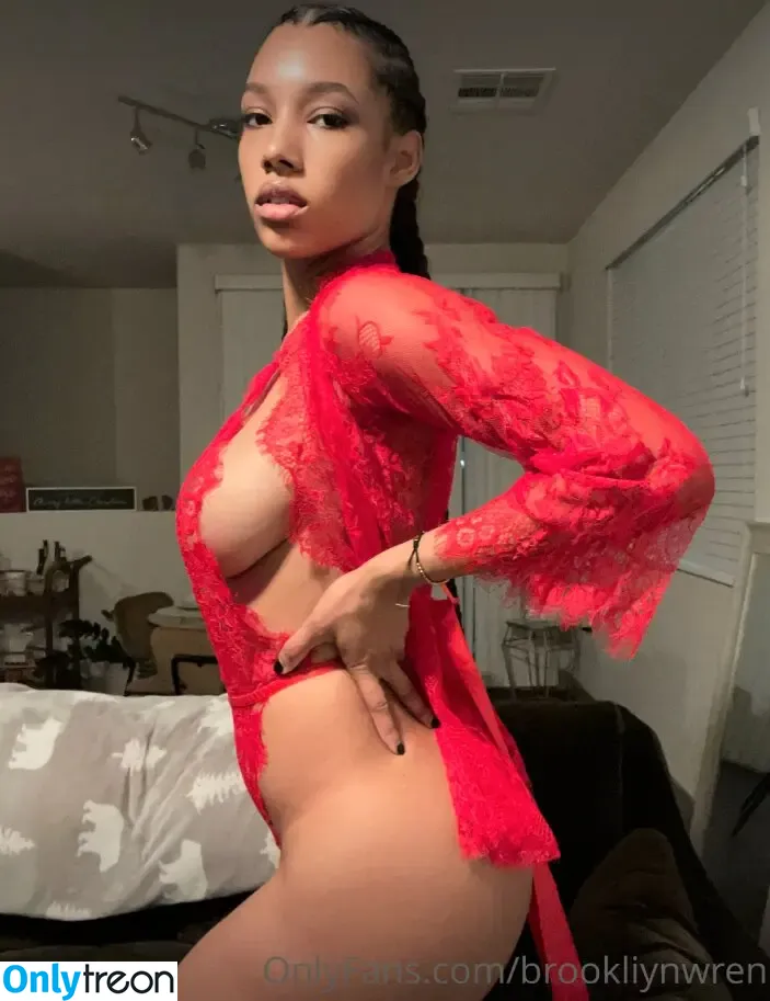 Brookliyn Wren nude photo #0566 (UFC Ring Girl / brookliyn_wren / helloBROOKLIYN)