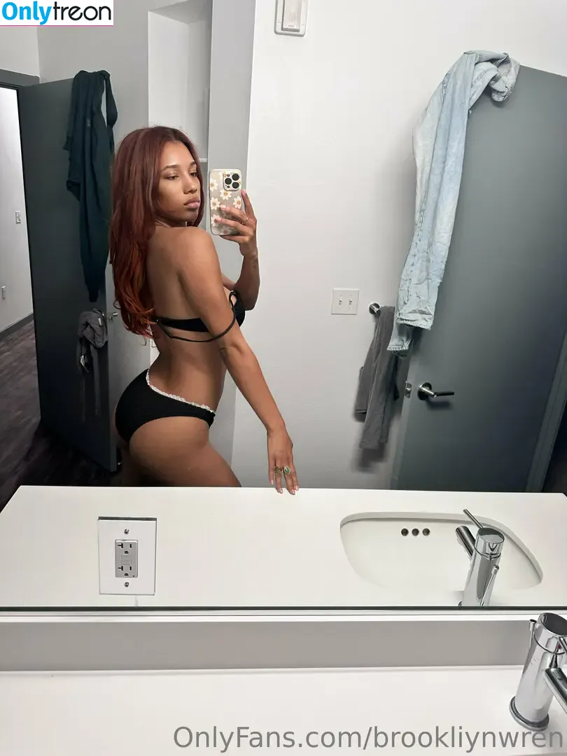Brookliyn Wren nude photo #0630 (UFC Ring Girl / brookliyn_wren / helloBROOKLIYN)