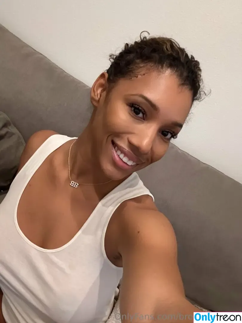brookliynwren nude photo #0168 (brookliyn_wren)