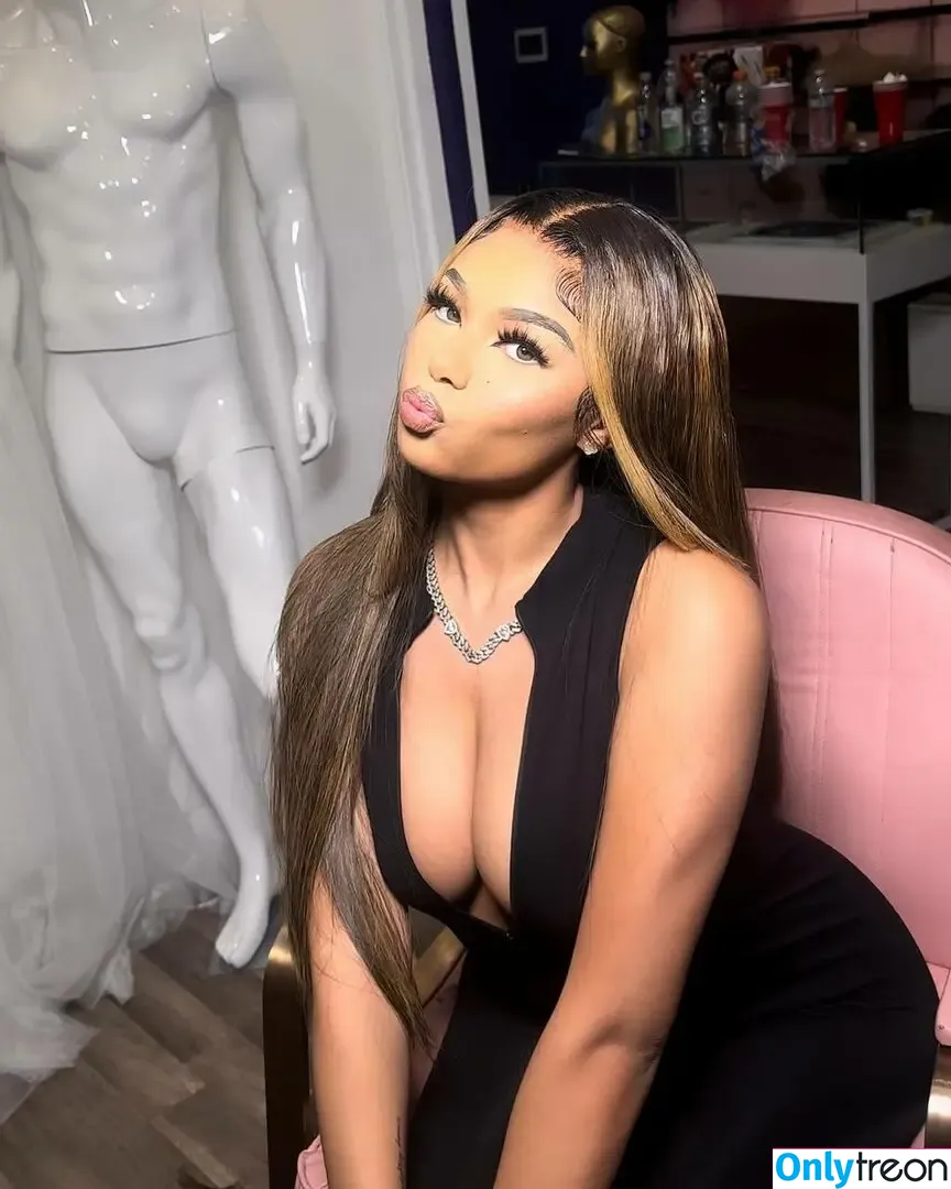 Brooklyn Queen nude photo #0008 (brooklynqueen03 / queenbrooklynx)