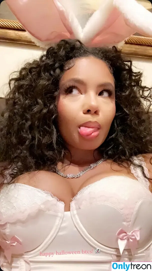 Brooklyn Queen nude photo #0021 (brooklynqueen03 / queenbrooklynx)